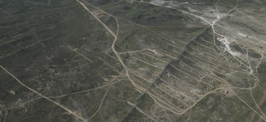 Полное сопровождение клиента, включая выбор перспективных участков, оформление права недропользования и разработку геологоразведочных программ.